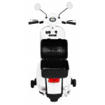 Elektrická motorka Vespa - biela